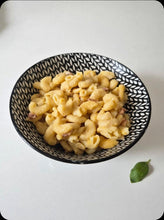 Charger l'image dans la galerie, Macaroni au fromage avec bacon (420g)
